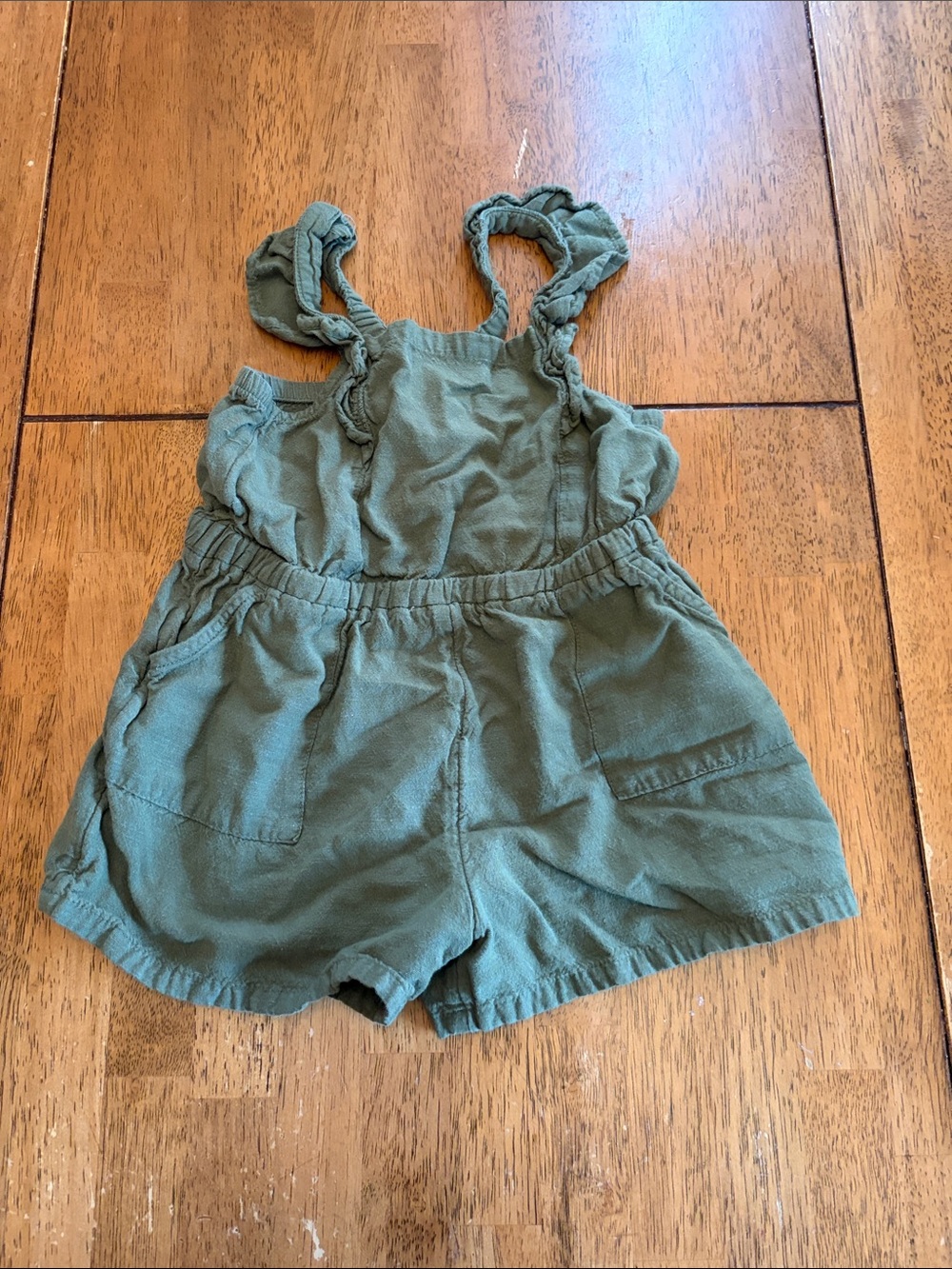 Size 4T bundle - Picture 2 of 10